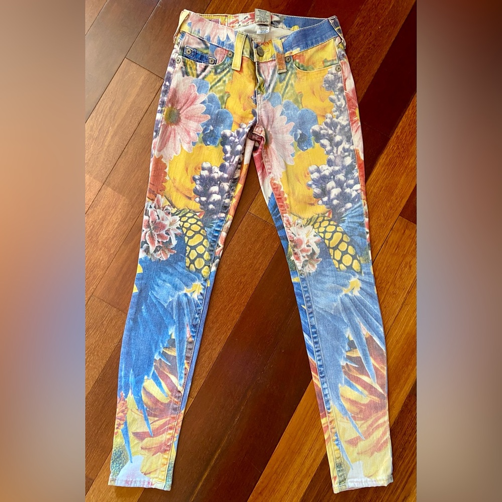 ✨HOST PICK✨ True Religion Casey Floral Skinny Jeans. Size 25 - Picture 2 of 11
